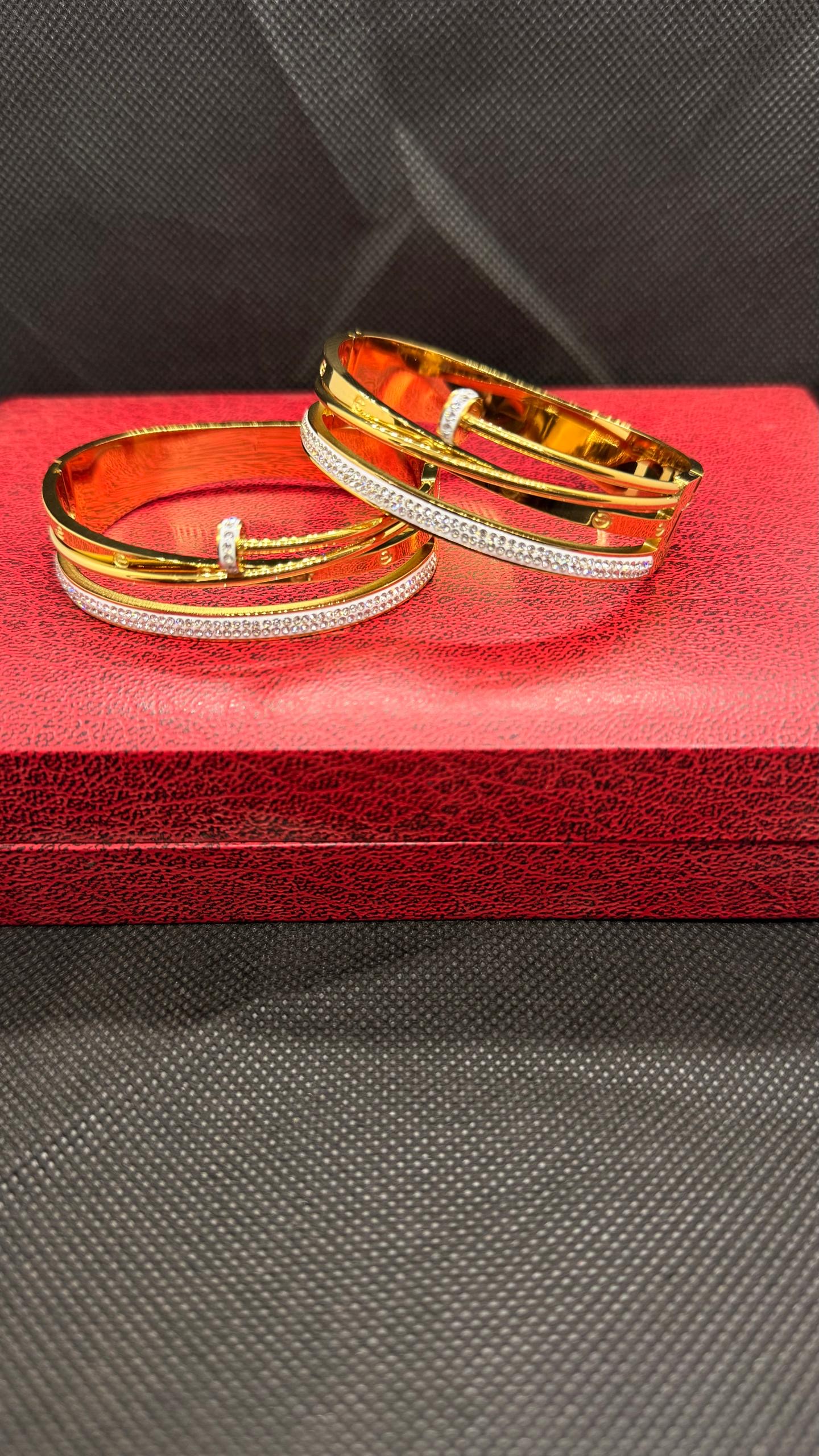 Fashion bangle