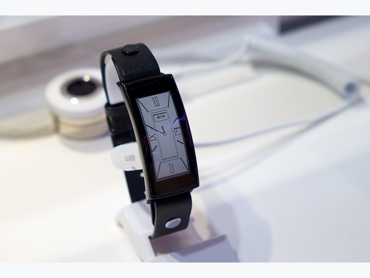 Smart Watch Fitness Tracker